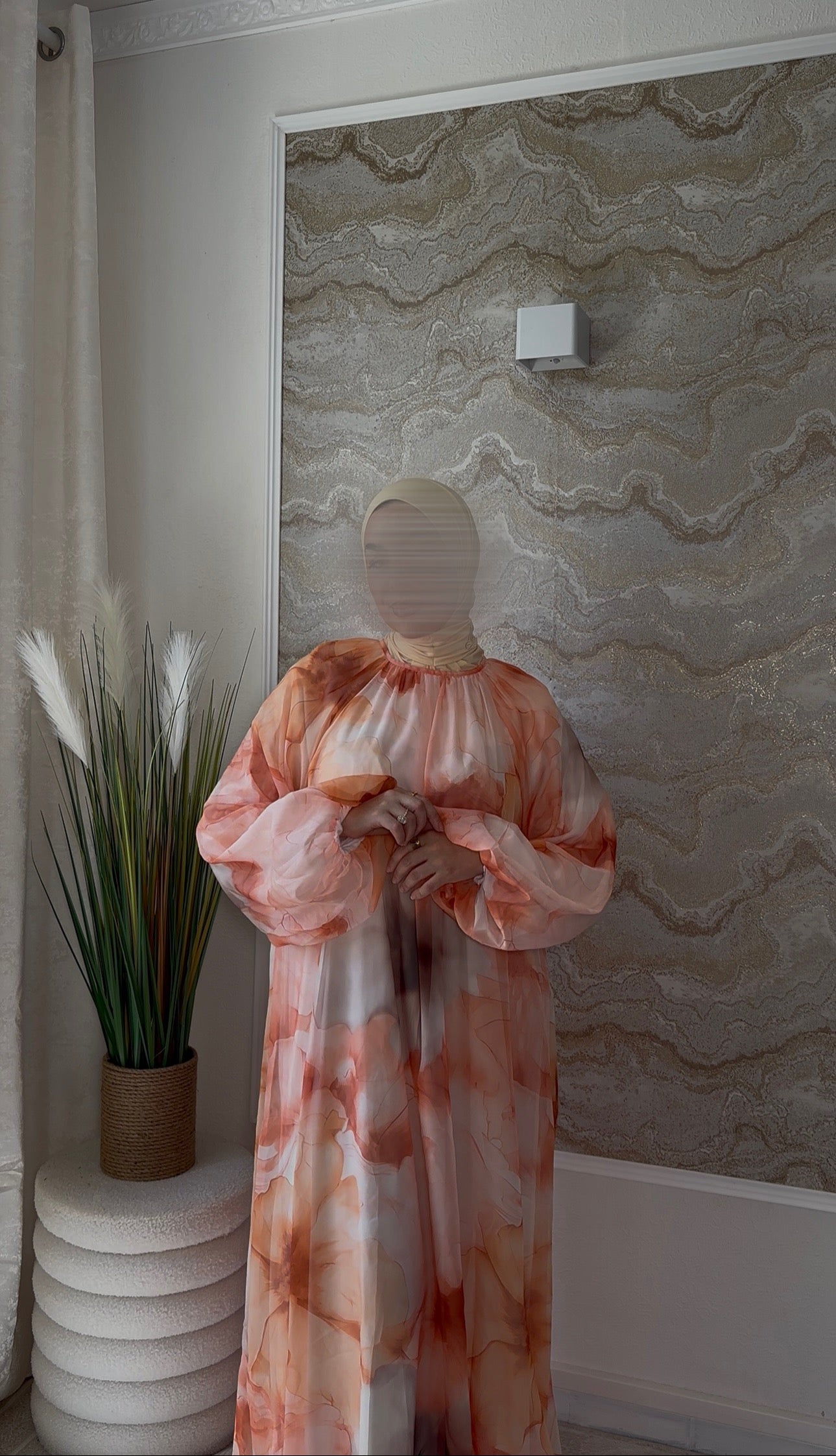 Robe WARDA