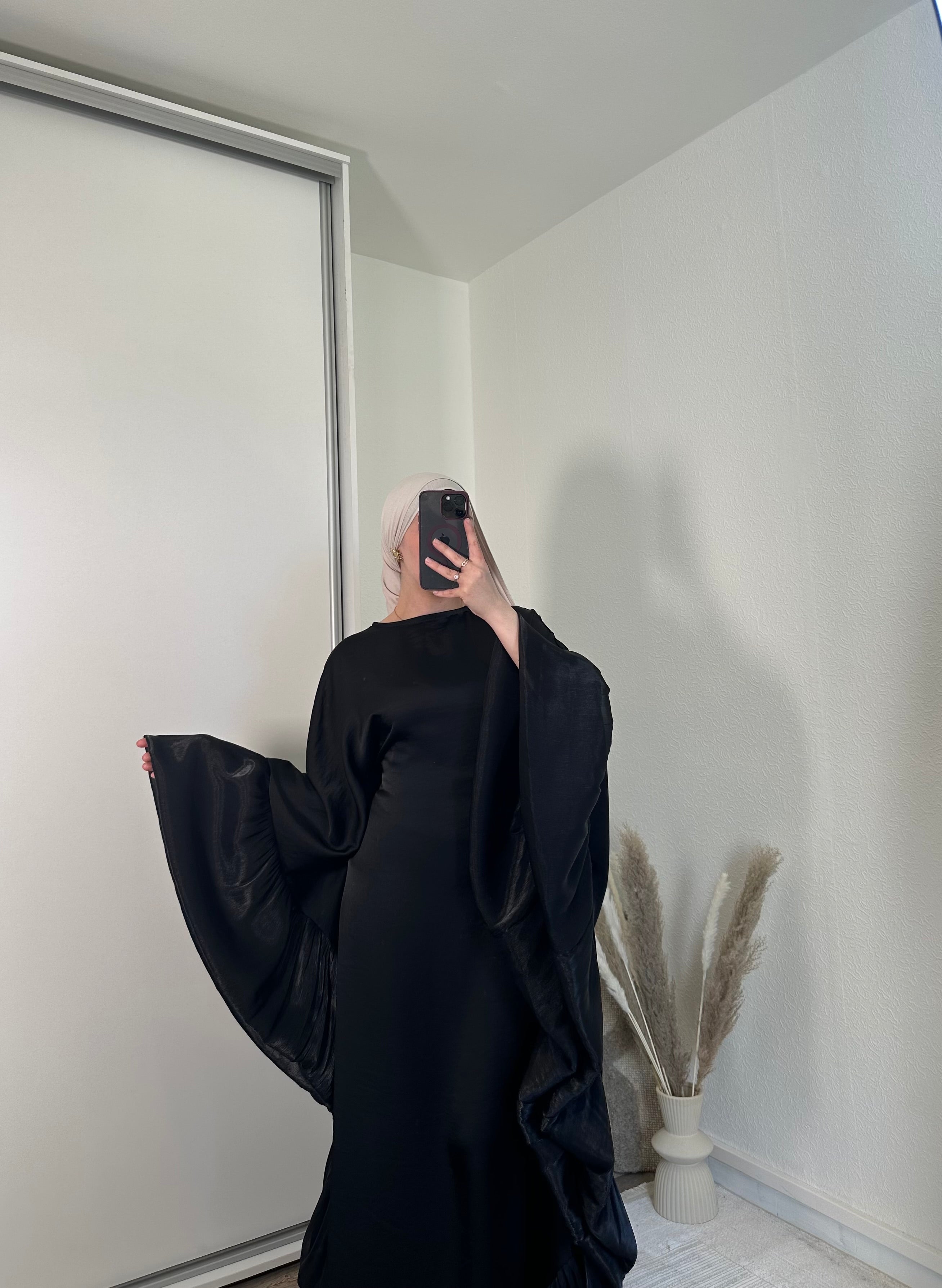 Abaya LÍA